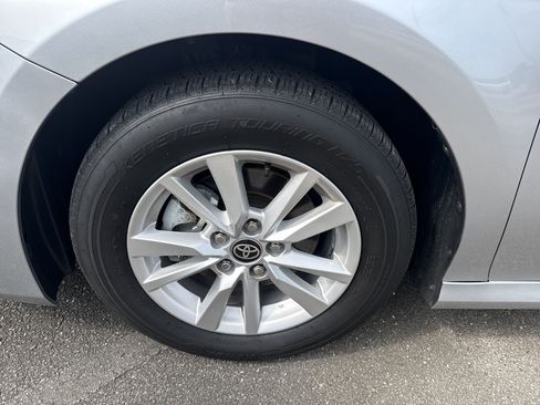 Used 2025 Toyota Camry LE FWD image 11