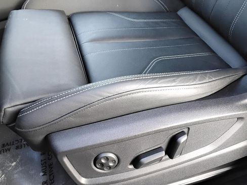 Certified 2024 Audi Q5 e Premium Plus w/ Premium Plus Package image 17