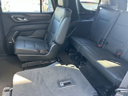 Used 2022 Chevrolet Tahoe Z71 w/ Luxury Package image 23