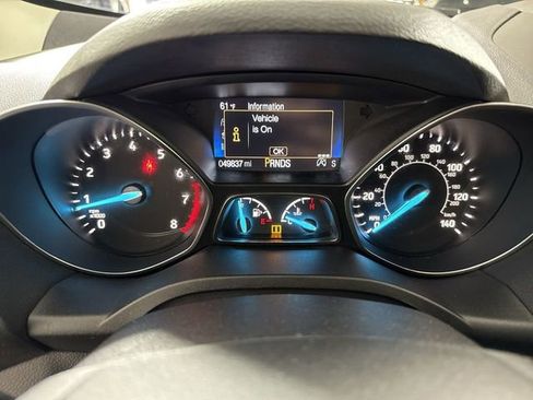 Used 2019 Ford Escape SEL image 16
