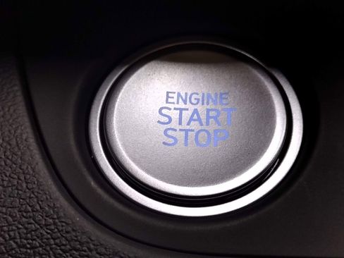 New 2026 Hyundai Elantra Limited FWD image 33