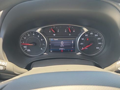 Used 2024 GMC Terrain SLE FWD image 25
