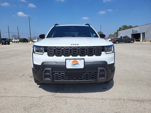 New 2026 Jeep Cherokee Laredo image 8