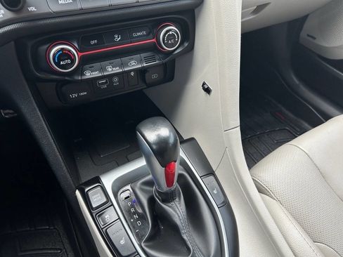 Used 2020 Hyundai Veloster Turbo Ultimate image 17