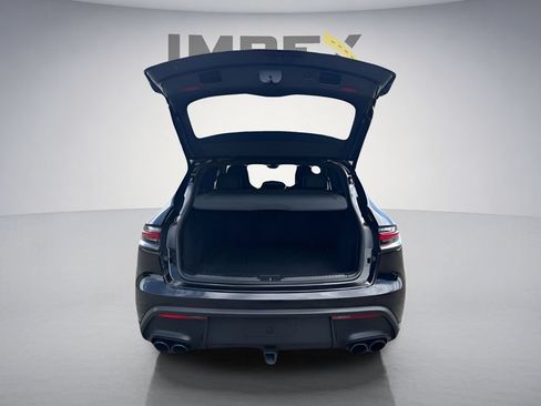 Used 2023 Porsche Macan AWD/4WD image 31