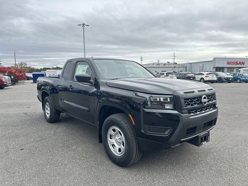 New 2026 Nissan Frontier S image 3