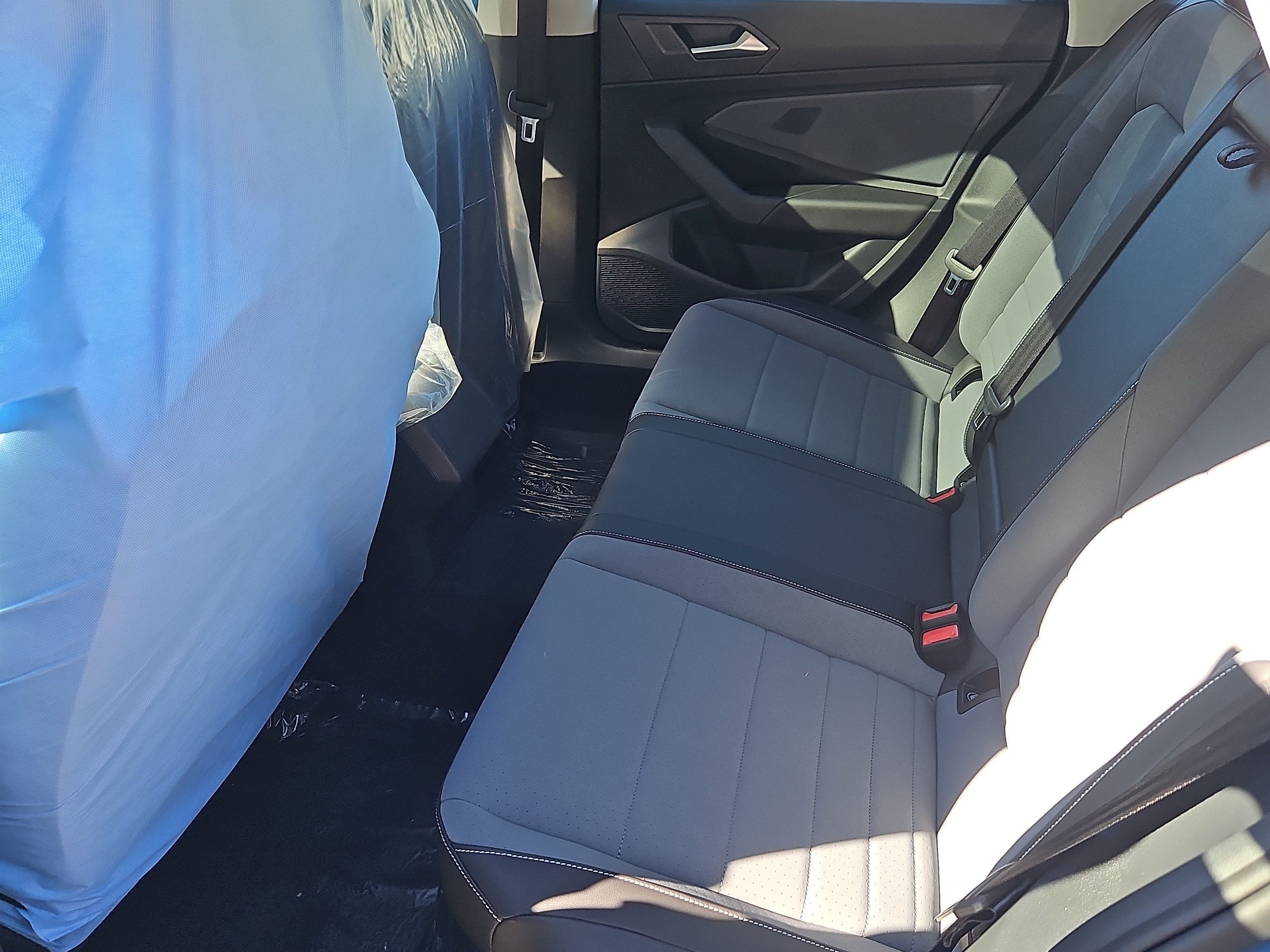 New 2027 Volkswagen Jetta SE FWD image 18