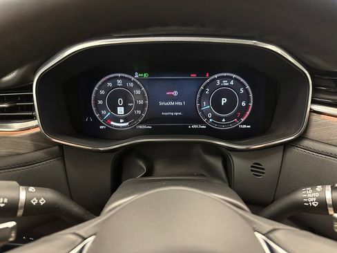 Used 2023 Jaguar F-PACE S AWD/4WD image 18