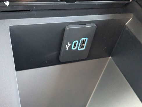 New 2026 Ford F250 Lariat w/ Black Appearance Package image 23