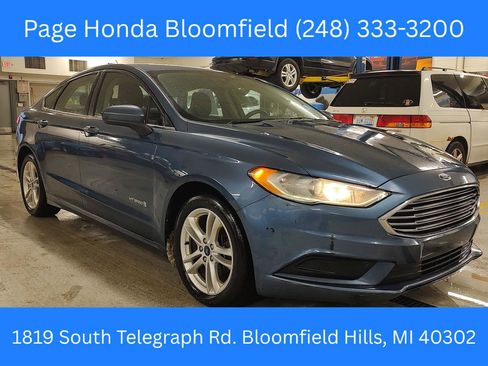 Used 2018 Ford Fusion SE FWD image 1