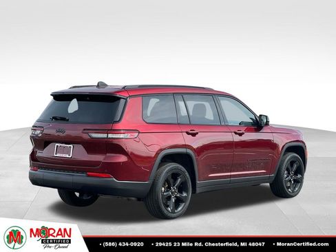 Used 2023 Jeep Grand Cherokee L Laredo AWD/4WD image 5