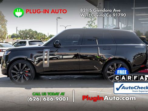 Used 2025 Land Rover Range Rover SV image 5
