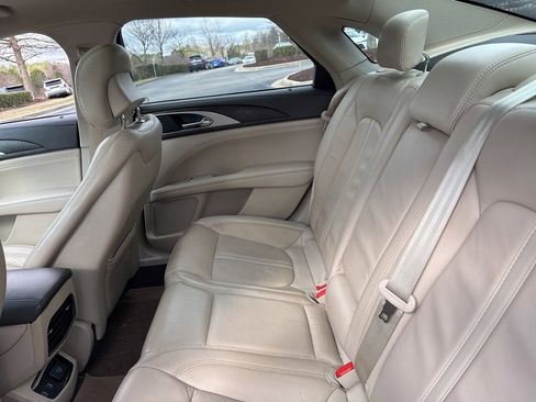 Used 2018 Lincoln MKZ Select w/ Technology Package image 10