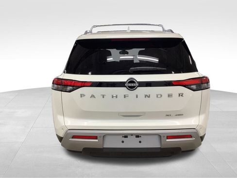Used 2022 Nissan Pathfinder SL AWD/4WD image 32