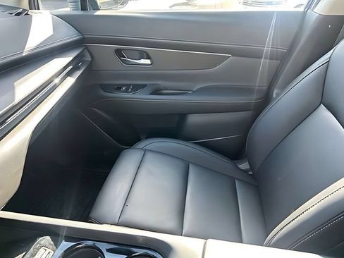 Used 2025 Nissan Murano SV AWD/4WD image 32