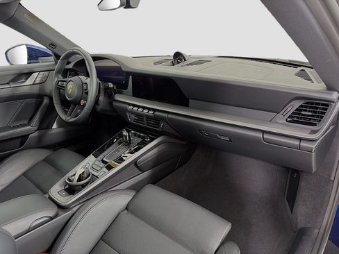 Certified 2025 Porsche 911 Carrera S RWD image 32