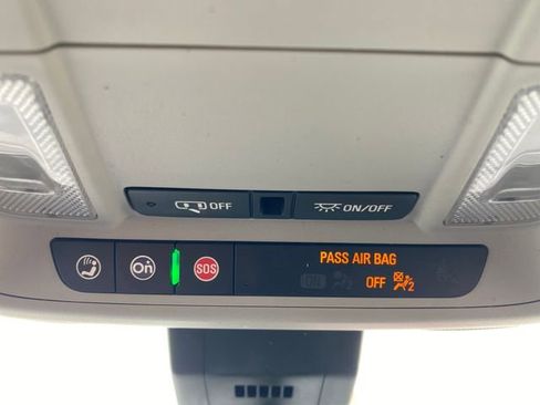 Used 2020 Chevrolet Equinox LT w/ Driver Convenience Package FWD image 31