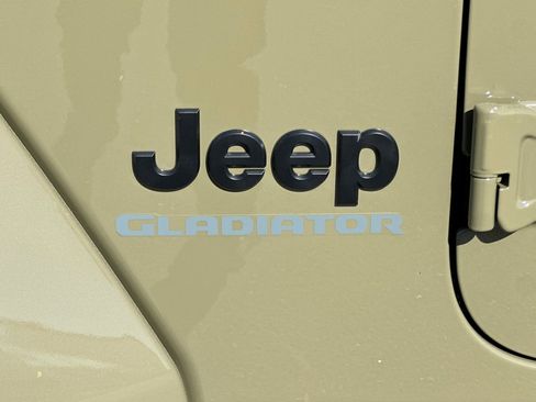 New 2026 Jeep Gladiator Sport image 32
