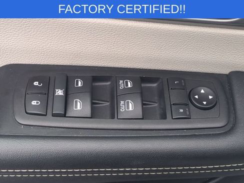 Certified 2024 Chrysler Pacifica Touring-L FWD image 14