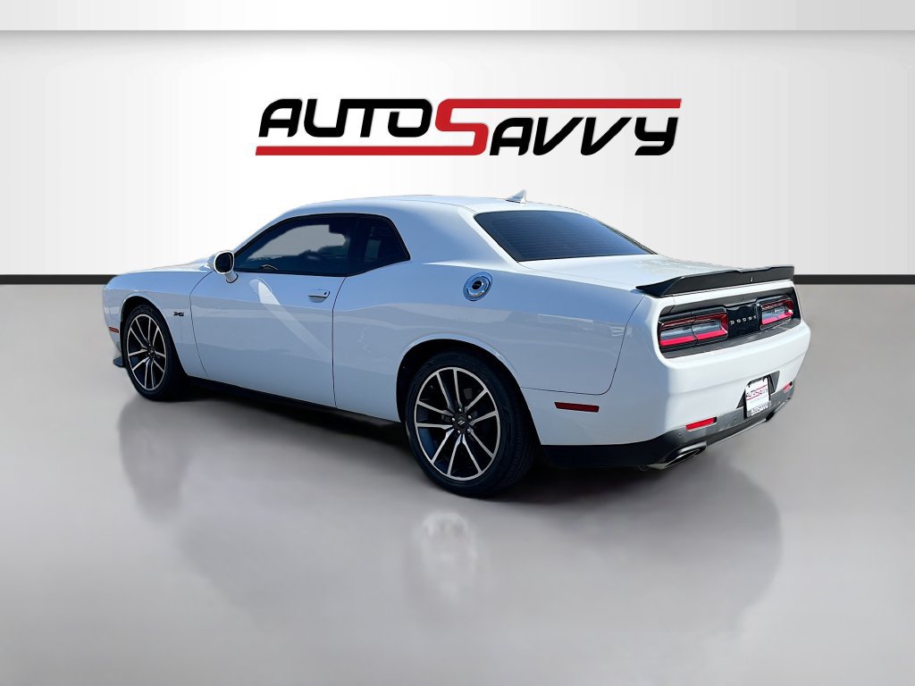 Used 2023 Dodge Challenger R/T RWD image 5