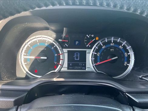 Used 2016 Toyota 4Runner SR5 RWD image 13