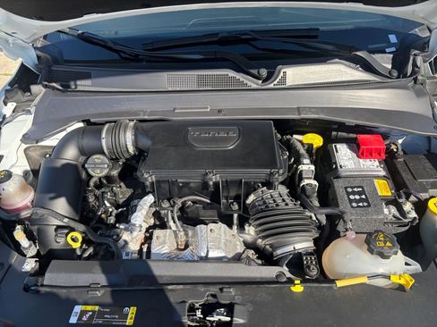 Used 2025 Jeep Compass Limited image 33