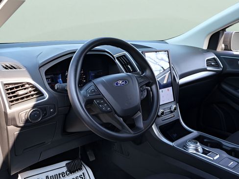 Used 2024 Ford Edge SE AWD/4WD image 13