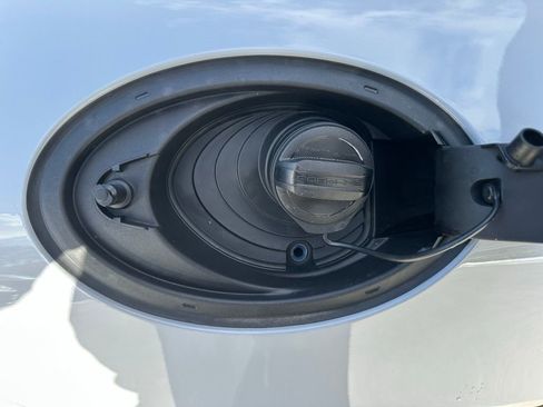 Certified 2025 Porsche Panamera 4 E-Hybrid AWD/4WD image 35