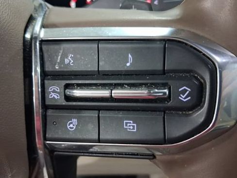 Used 2025 GMC Yukon XL Denali w/ Sun & Power Step Package AWD/4WD image 30