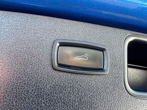 Used 2017 Porsche Macan image 12