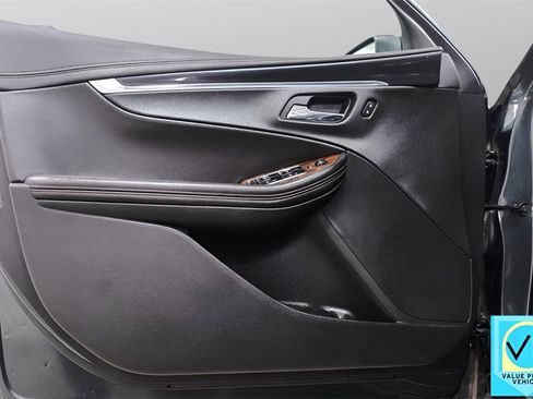 Used 2014 Chevrolet Impala LT image 24