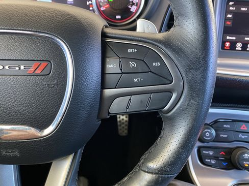 Used 2019 Dodge Challenger R/T w/ Driver Convenience Group RWD image 7