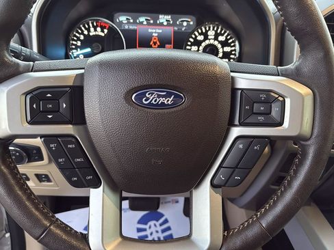 Used 2018 Ford F150 Lariat w/ Equipment Group 502A Luxury image 14