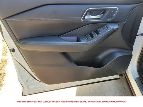 Certified 2025 Nissan Rogue Platinum w/ Tech Package AWD/4WD image 41