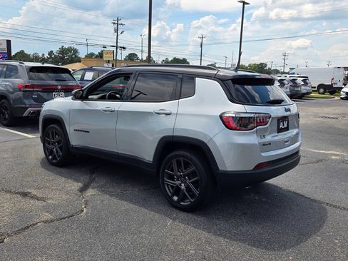 Used 2026 Jeep Compass Limited AWD/4WD image 9