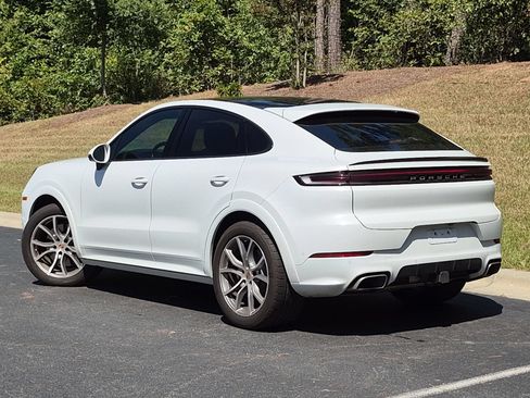Certified 2026 Porsche Cayenne Coupe AWD/4WD image 3