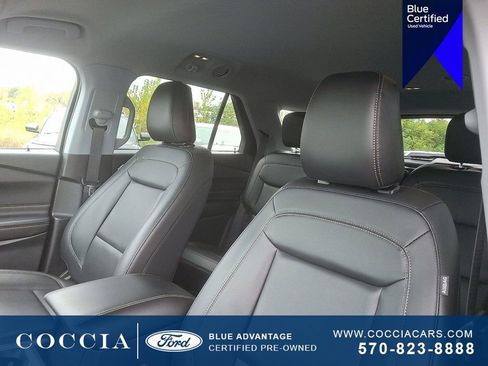 Certified 2022 Ford Explorer XLT w/ Equipment Group 202A image 15