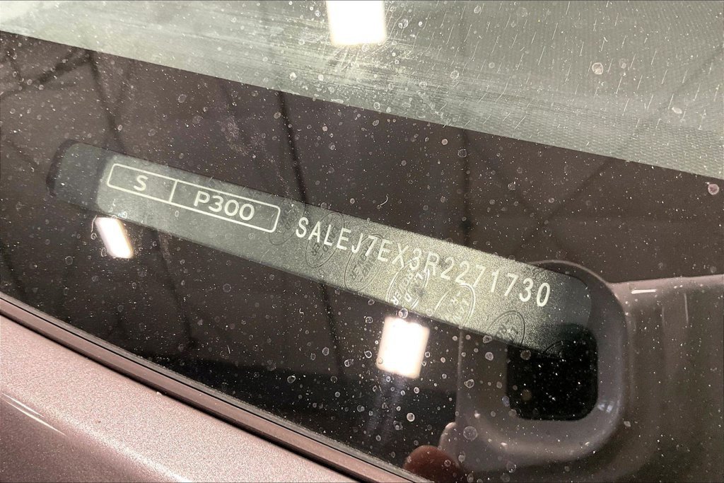 Used 2024 Land Rover Defender 110 S AWD/4WD image 25