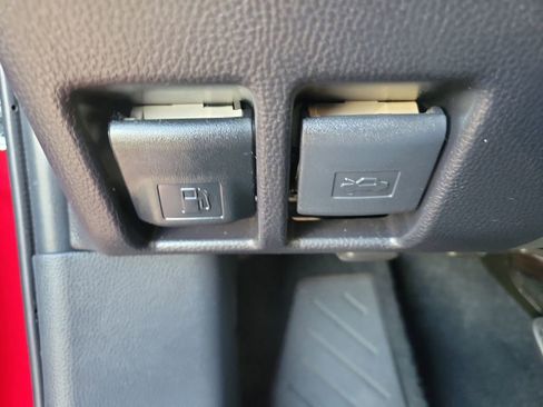 Used 2024 Toyota RAV4 XLE image 33