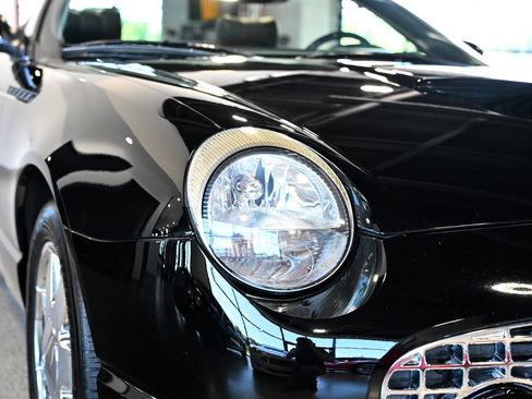Used 2002 Ford Thunderbird RWD image 12