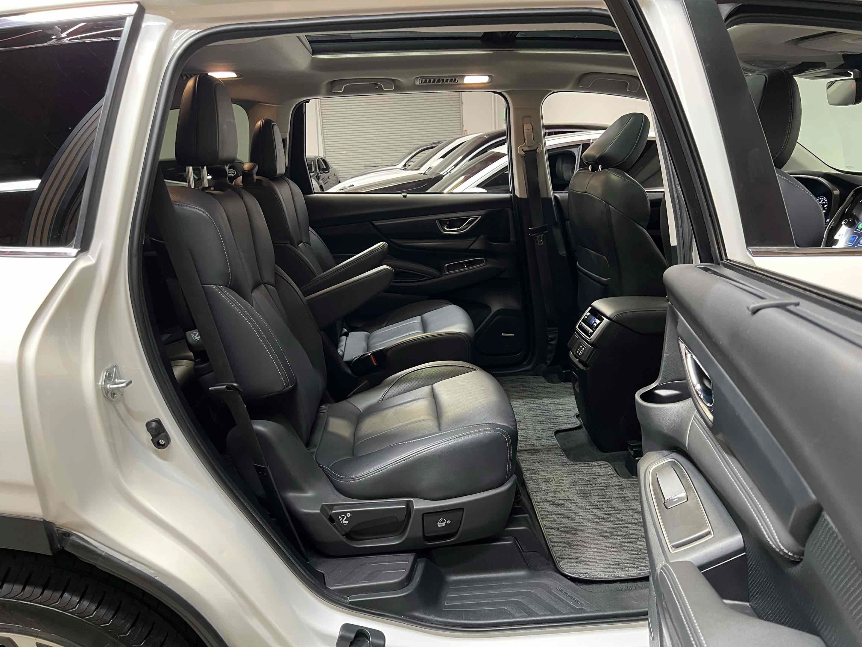 Used 2023 Subaru Ascent Limited w/ Technology Package AWD/4WD image 25