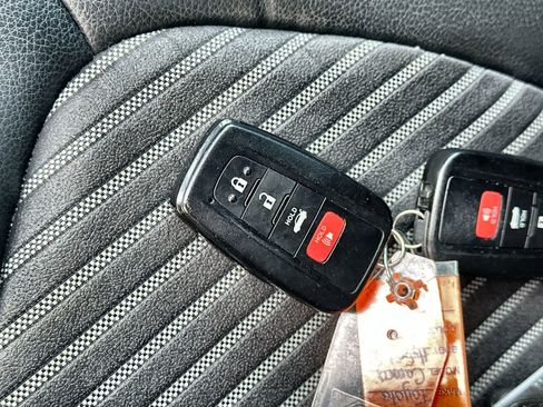 Used 2022 Toyota Camry SE w/ Audio Upgrade Package image 26