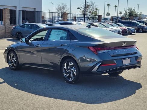 New 2026 Hyundai Elantra Limited FWD image 3
