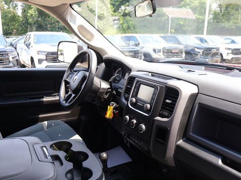 Used 2018 RAM 2500 Tradesman w/ Chrome Appearance Group AWD/4WD image 34