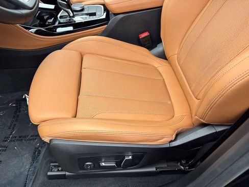 Certified 2024 BMW X4 xDrive30i w/ Convenience Package image 18