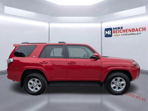 Used 2024 Toyota 4Runner SR5 AWD/4WD image 3