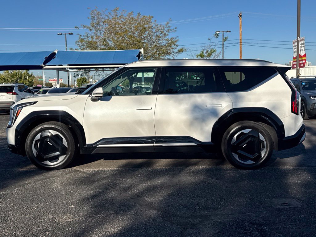Used 2024 Kia EV9 Land AWD/4WD image 5