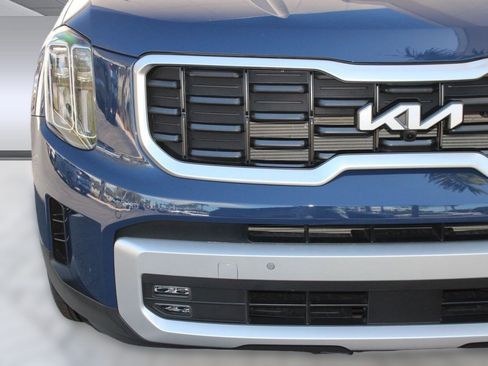 Used 2025 Kia Telluride SX Prestige image 11