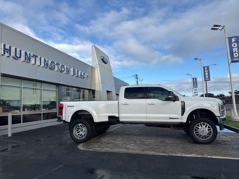 Used 2024 Ford F350 Lariat w/ Lariat Ultimate Package image 3