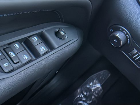 New 2026 Jeep Compass Limited image 28